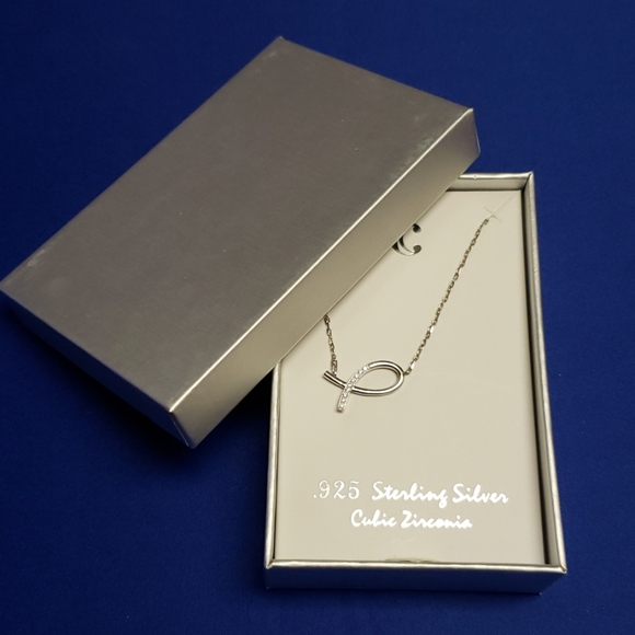 .925 Sterling Silver fish / Ichthys necklace 16" - Picture 4 of 4